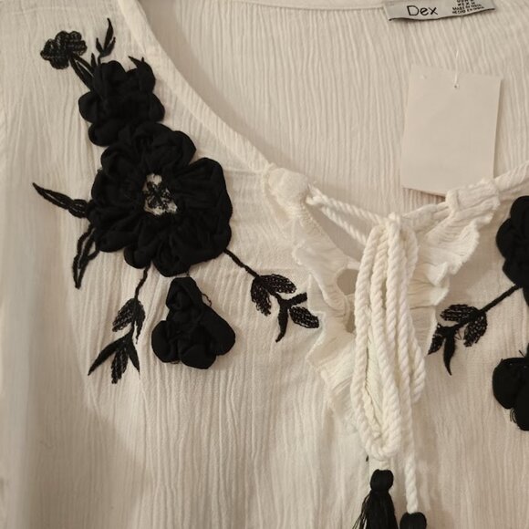 M💖Boho Peasant Embroidery Black & White Blouse Top - Picture 8 of 13